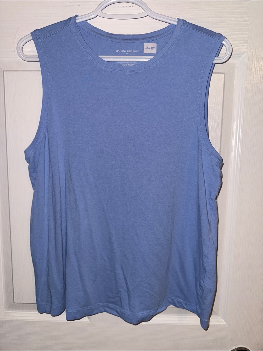 Banana Republic Light Blue Sleeveless Crewneck Tank